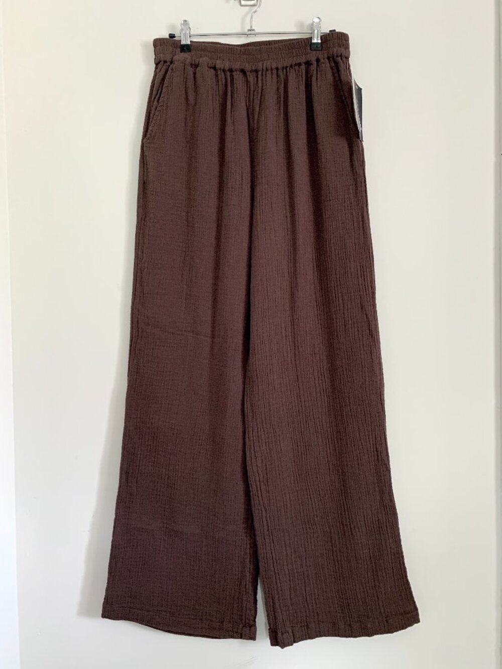 NWT NA-KD Chocolate Brown Wide Leg Pants Crinkle Gauze Trousers Minimalist M - Picture 3 of 9